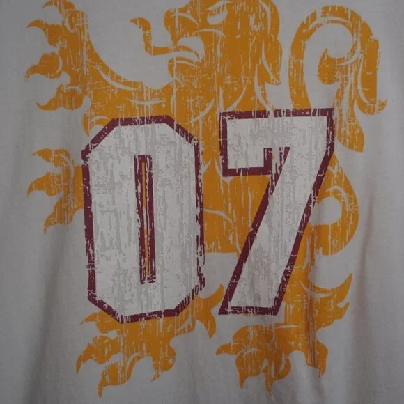 The Wizarding World of Harry Potter Womens Gryffindor Jersey Shirt Size Medium - Picture 2 of 4